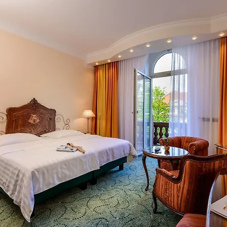 Hotel Palmenhof 4*
