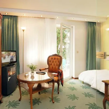 Palmenhof 4* Frankfurt nad Mohanem