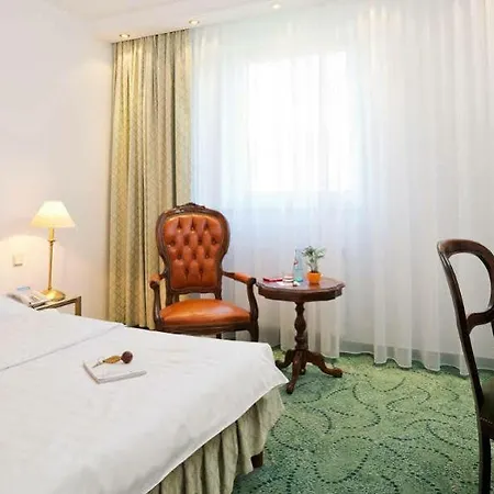 Hotel Palmenhof 4*