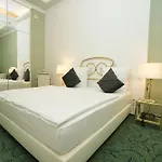 Hotel Palmenhof 4*