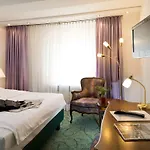 Palmenhof Отель
